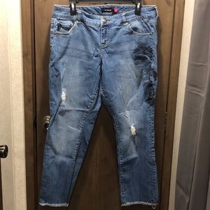 Torrid just above ankle distressed jeans, size 14
